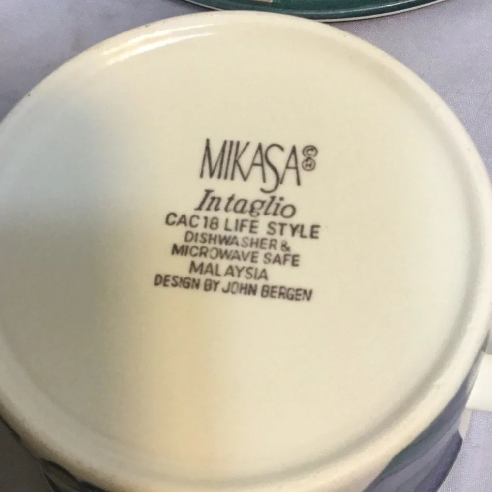 MIKASA‎ INTAGLIO LIFE STYLE BY JOHN BERGEN 5 PIECE SETTING DINNER FOR 1